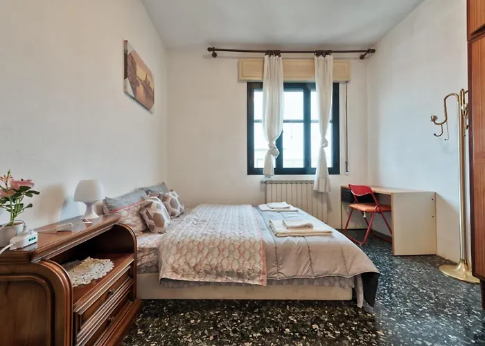 Easy Old City Apt Venice